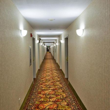 Country Hearth Inn Of Knightdale Экстерьер фото