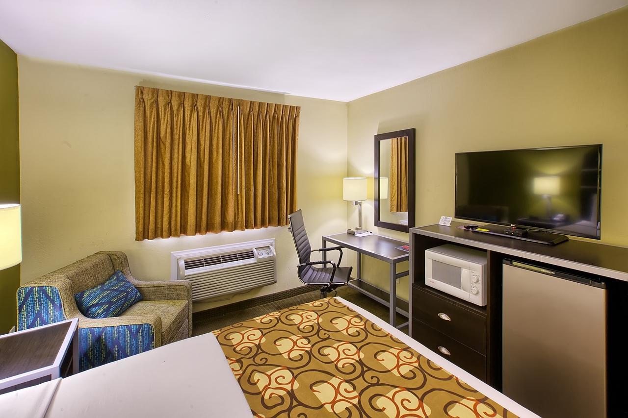 Country Hearth Inn Of Knightdale Экстерьер фото