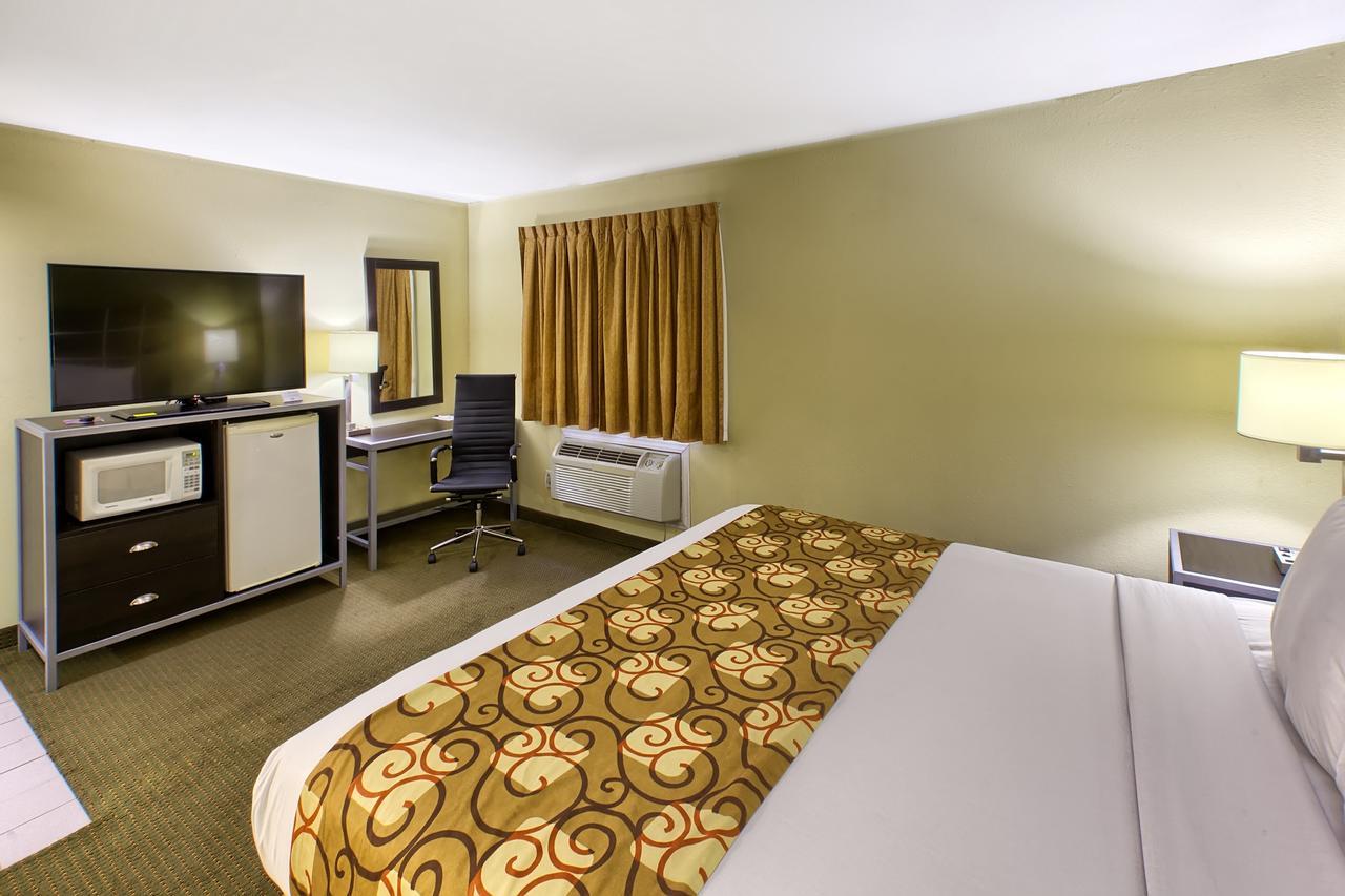 Country Hearth Inn Of Knightdale Экстерьер фото