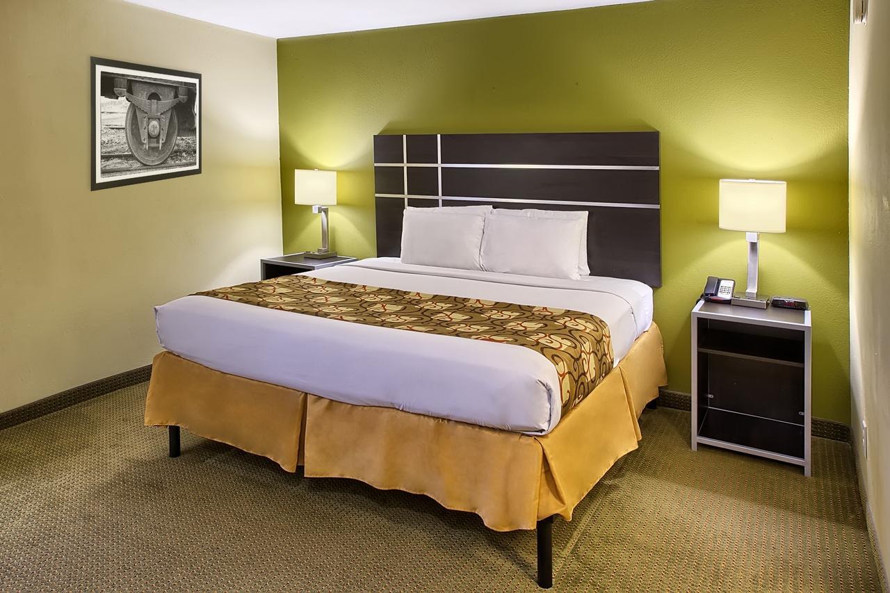 Country Hearth Inn Of Knightdale Экстерьер фото