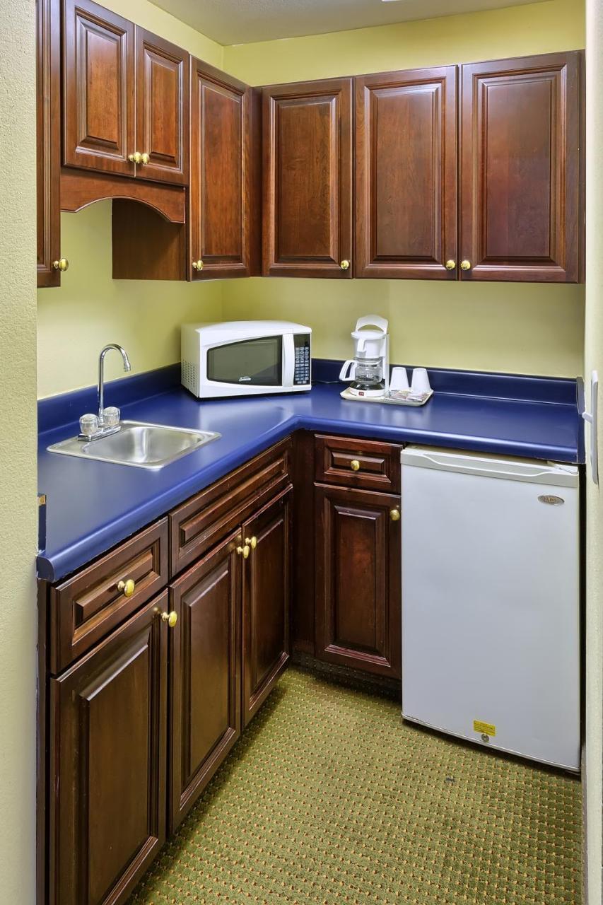 Country Hearth Inn Of Knightdale Экстерьер фото